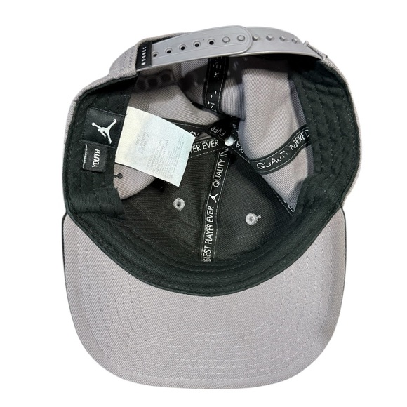 Jordan Two-Tone Gray and Black Hat - Picture 4 of 5